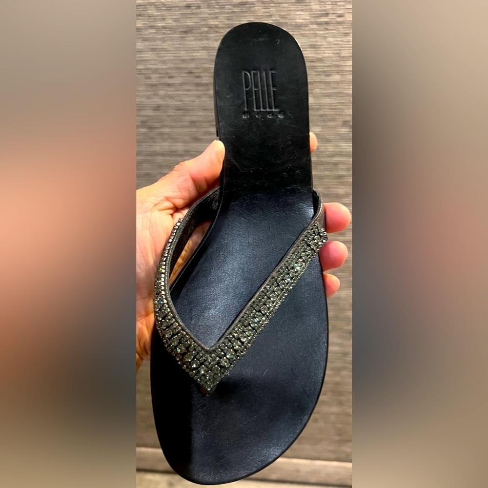 Pelle Moda leather sandals with metal accent, size 8 1/2 - Picture 11 of 16